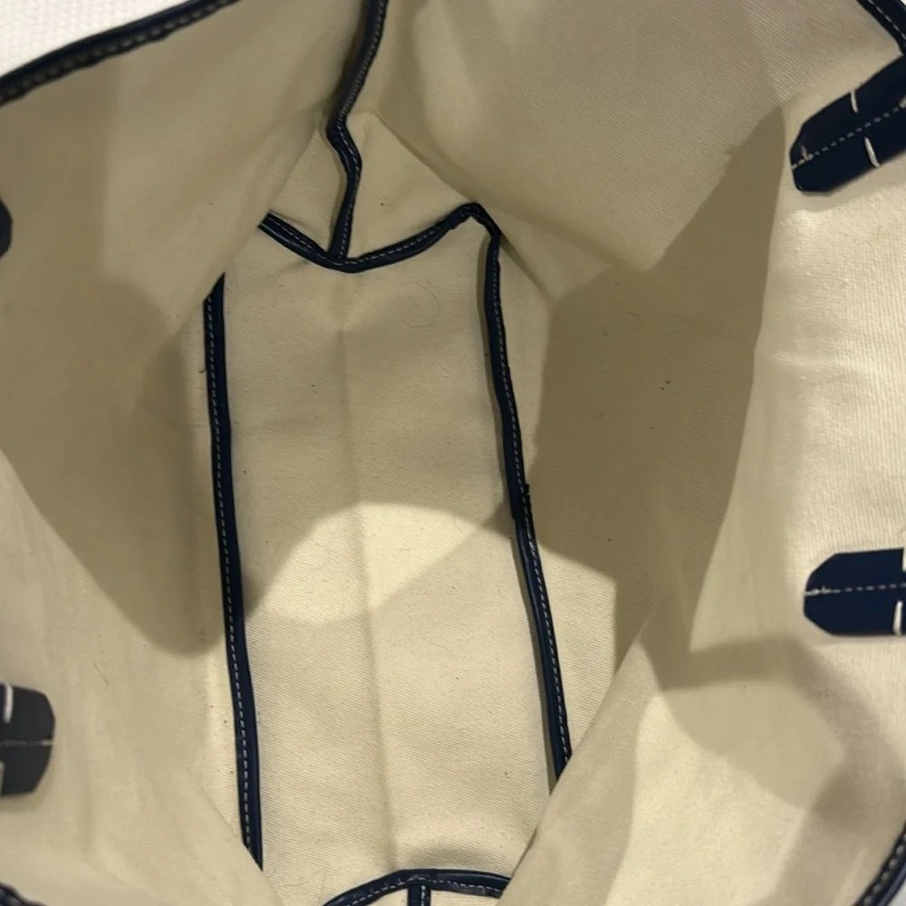 Goyard MM Tote - Picture 5 of 6